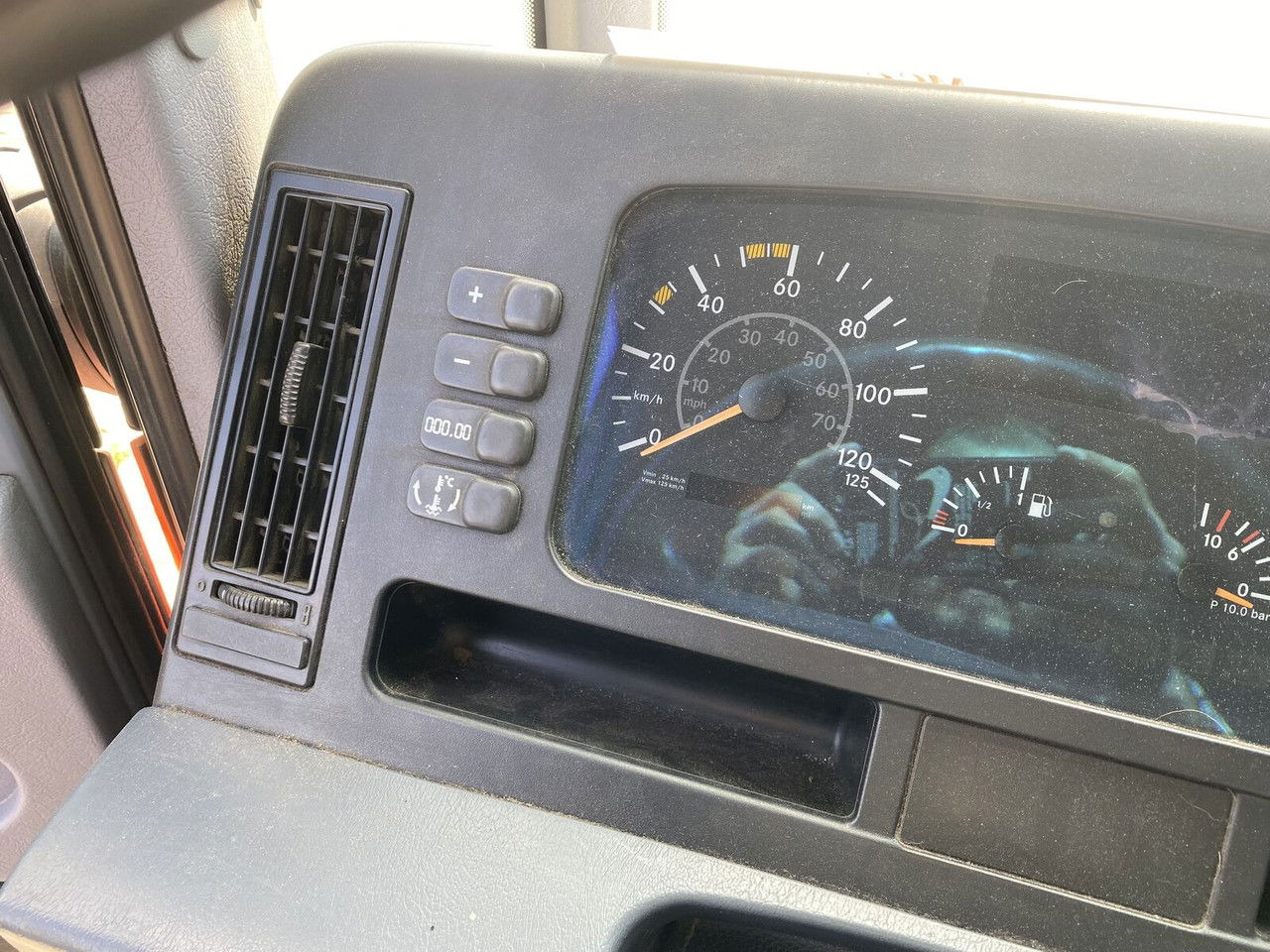 Leasing Mercedes-Benz Econic 2628 Eqonic 2628 - 1 Owner / LOW KM / Works Great Mercedes-Benz Econic 2628 Eqonic 2628 - 1 Owner / LOW KM / Works Great: φωτογραφία 24 Leasing Mercedes-Benz Econic 2628 Eqonic 2628 - 1 Owner / LOW KM / Works Great Mercedes-Benz Econic 2628 Eqonic 2628 - 1 Owner / LOW KM / Works Great: φωτογραφία 24