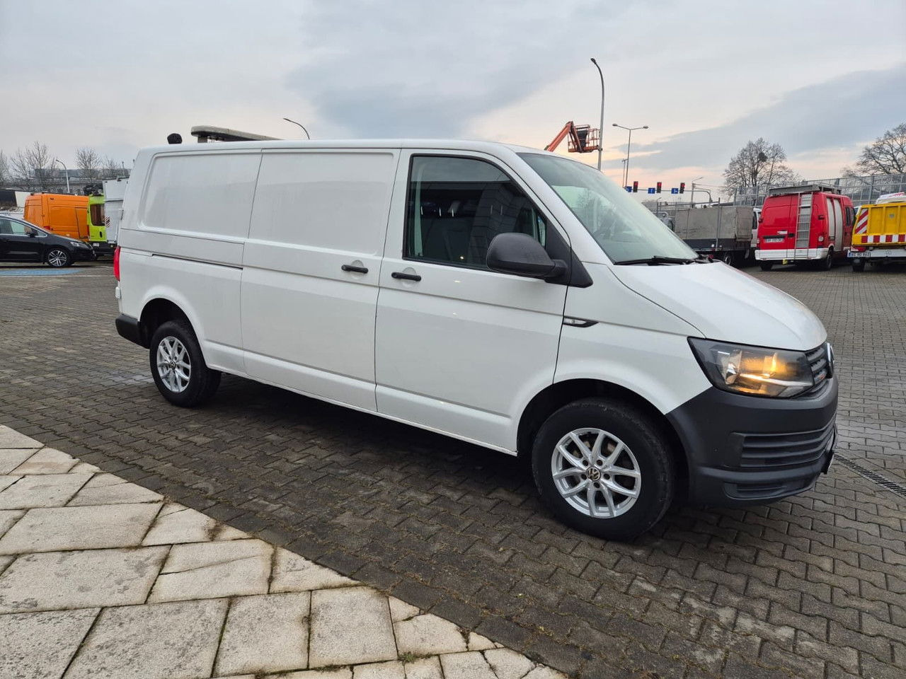 Volkswagen Transporter T6 2.0 TDi DSG / 1 Owner / Long / Serviced - Βαν: φωτογραφία 5 Volkswagen Transporter T6 2.0 TDi DSG / 1 Owner / Long / Serviced - Βαν: φωτογραφία 5