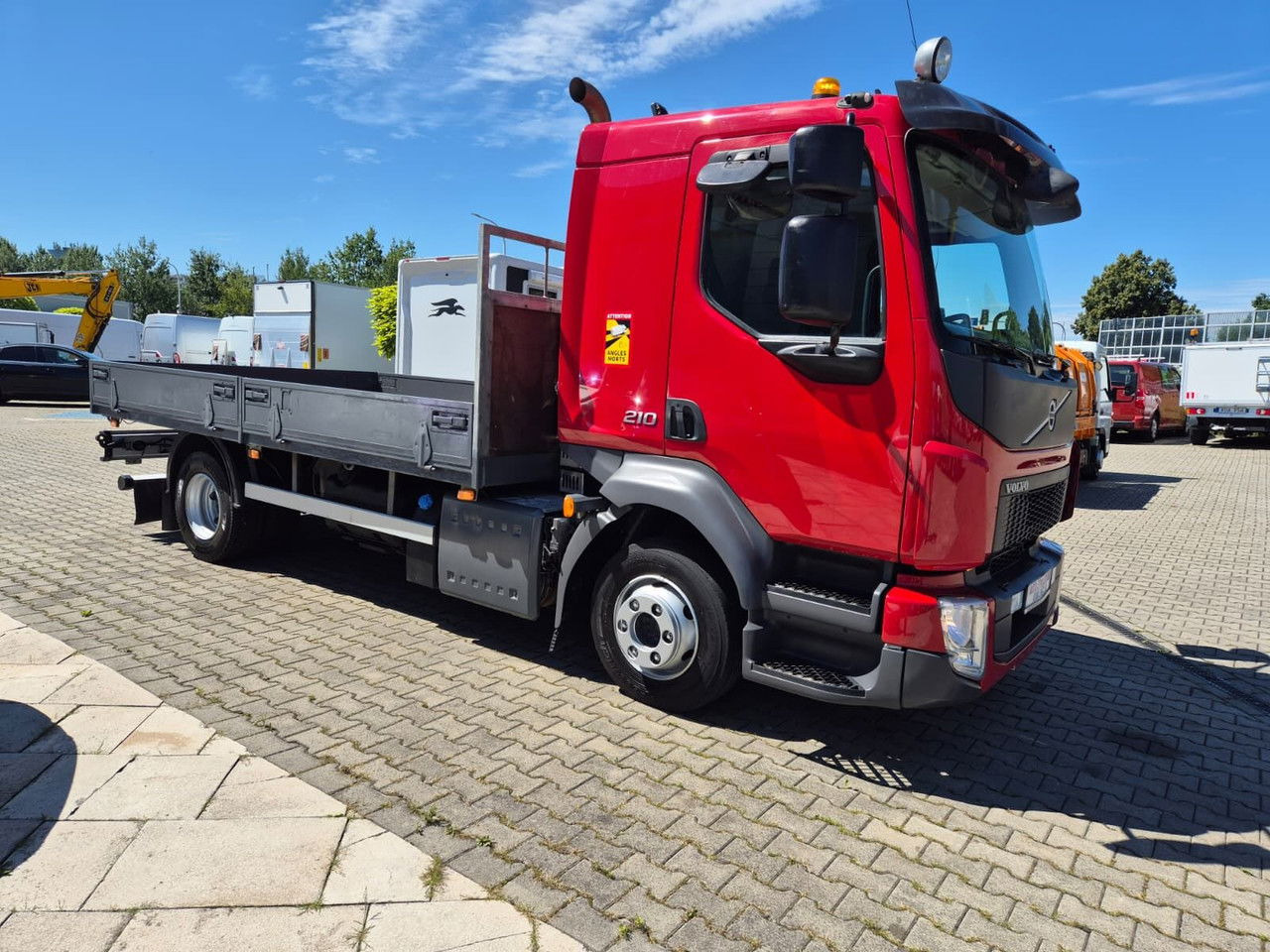 Volvo FL 210 1 Owner / LOW KM / Fassi - Φορτηγό με ανοιχτή καρότσα, Φορτηγό με γερανό: φωτογραφία 5 Volvo FL 210 1 Owner / LOW KM / Fassi - Φορτηγό με ανοιχτή καρότσα, Φορτηγό με γερανό: φωτογραφία 5