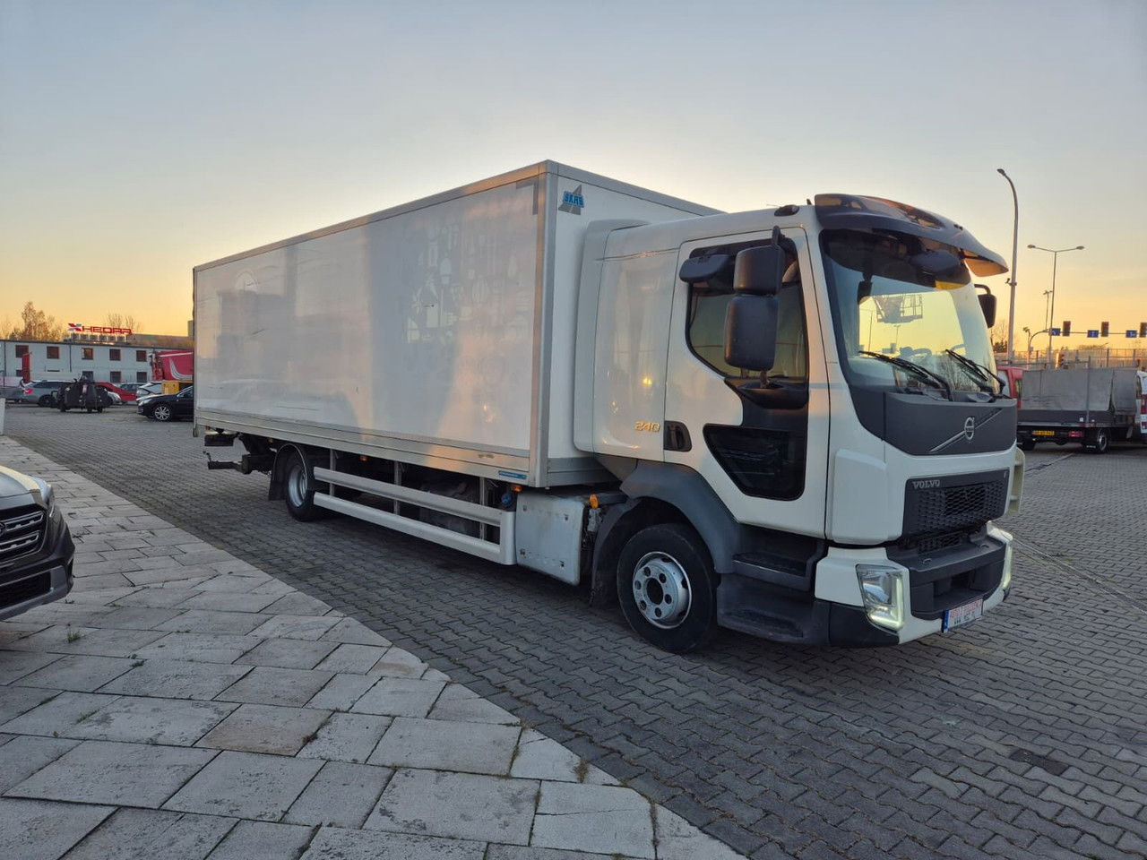 Volvo FL 240 - Φορτηγό ψυγείο: φωτογραφία 5 Volvo FL 240 - Φορτηγό ψυγείο: φωτογραφία 5