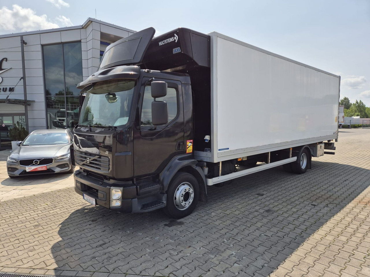 Volvo FL 240 - Φορτηγό κόφα: φωτογραφία 1 Volvo FL 240 - Φορτηγό κόφα: φωτογραφία 1