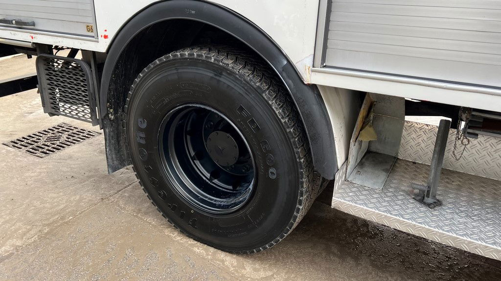 Πυροσβεστικό όχημα Mercedes-Benz 1622 4x2 43.000km winch: φωτογραφία 15