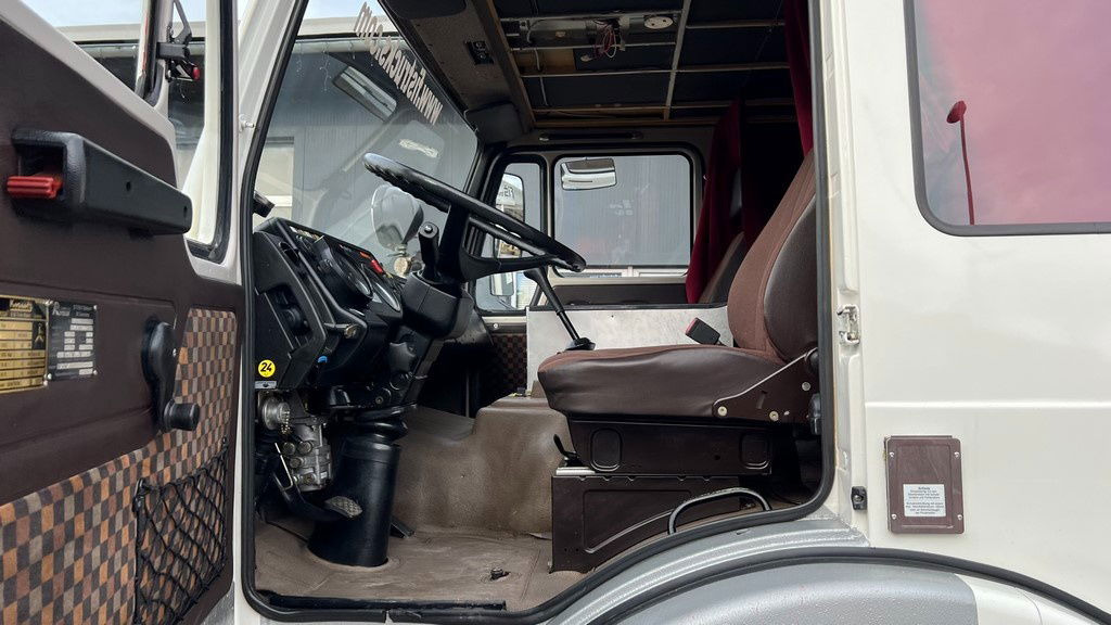 Πυροσβεστικό όχημα Mercedes-Benz 1622 4x2 43.000km winch: φωτογραφία 24