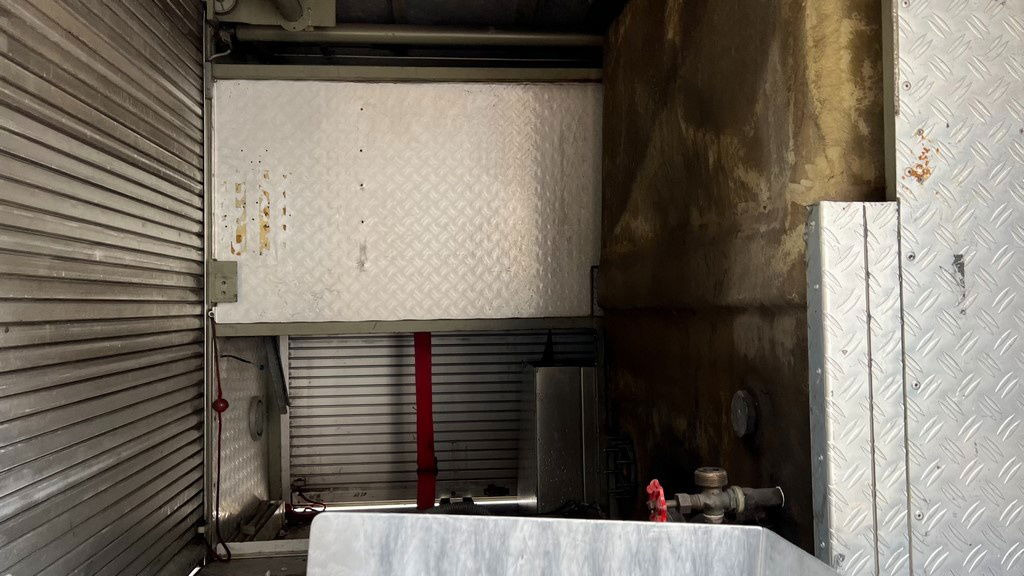 Πυροσβεστικό όχημα Mercedes-Benz 1622 4x2 43.000km winch: φωτογραφία 12