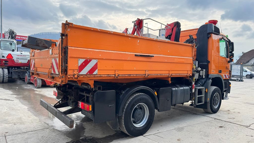 Mercedes-Benz Actros 1832 AK tipper 4x4 - crane Fassi 9.2M - remote control - Φορτηγό ανατρεπόμενο: φωτογραφία 5 Mercedes-Benz Actros 1832 AK tipper 4x4 - crane Fassi 9.2M - remote control - Φορτηγό ανατρεπόμενο: φωτογραφία 5