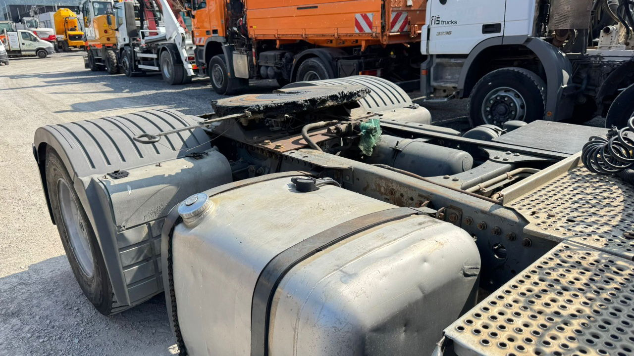 Mercedes-Benz Actros 1853 LS 4x2 tractor unit - air condition - Τράκτορας: φωτογραφία 4 Mercedes-Benz Actros 1853 LS 4x2 tractor unit - air condition - Τράκτορας: φωτογραφία 4