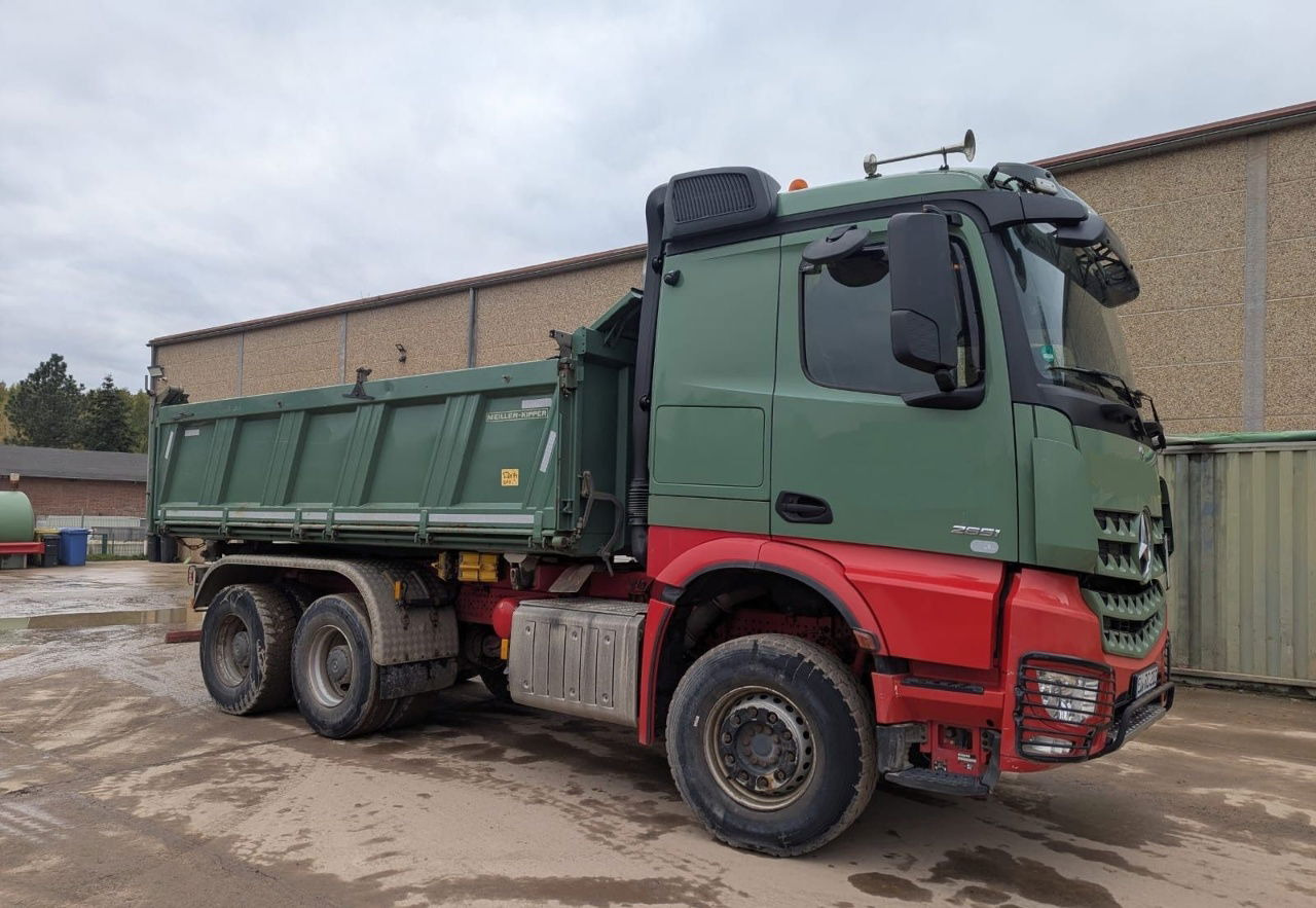 Mercedes-Benz Actros 2651 6X4 meiller bordmatic tipper - Φορτηγό ανατρεπόμενο: φωτογραφία 1 Mercedes-Benz Actros 2651 6X4 meiller bordmatic tipper - Φορτηγό ανατρεπόμενο: φωτογραφία 1