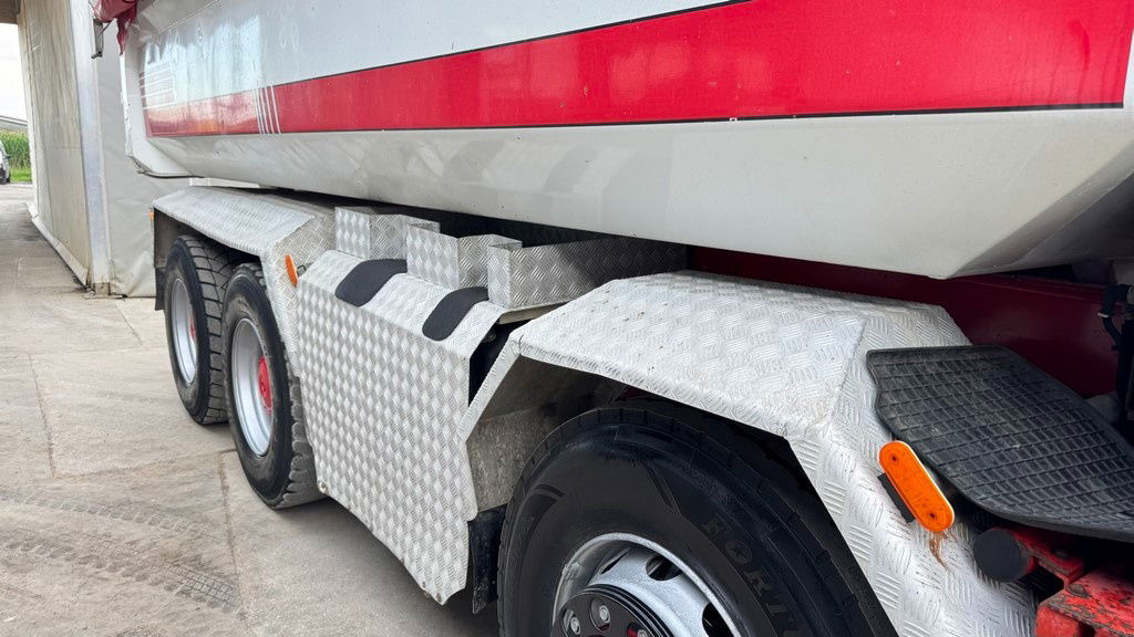 Mercedes-Benz Actros 3246 8X4 mulda tipper - retarder - hydr. back door - Φορτηγό ανατρεπόμενο: φωτογραφία 5 Mercedes-Benz Actros 3246 8X4 mulda tipper - retarder - hydr. back door - Φορτηγό ανατρεπόμενο: φωτογραφία 5