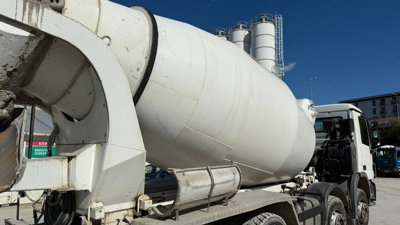 Mercedes-Benz Actros 3532 8x4 beton Schwing mixer 10m3 - Μπετονιέρα φορτηγό: φωτογραφία 5 Mercedes-Benz Actros 3532 8x4 beton Schwing mixer 10m3 - Μπετονιέρα φορτηγό: φωτογραφία 5