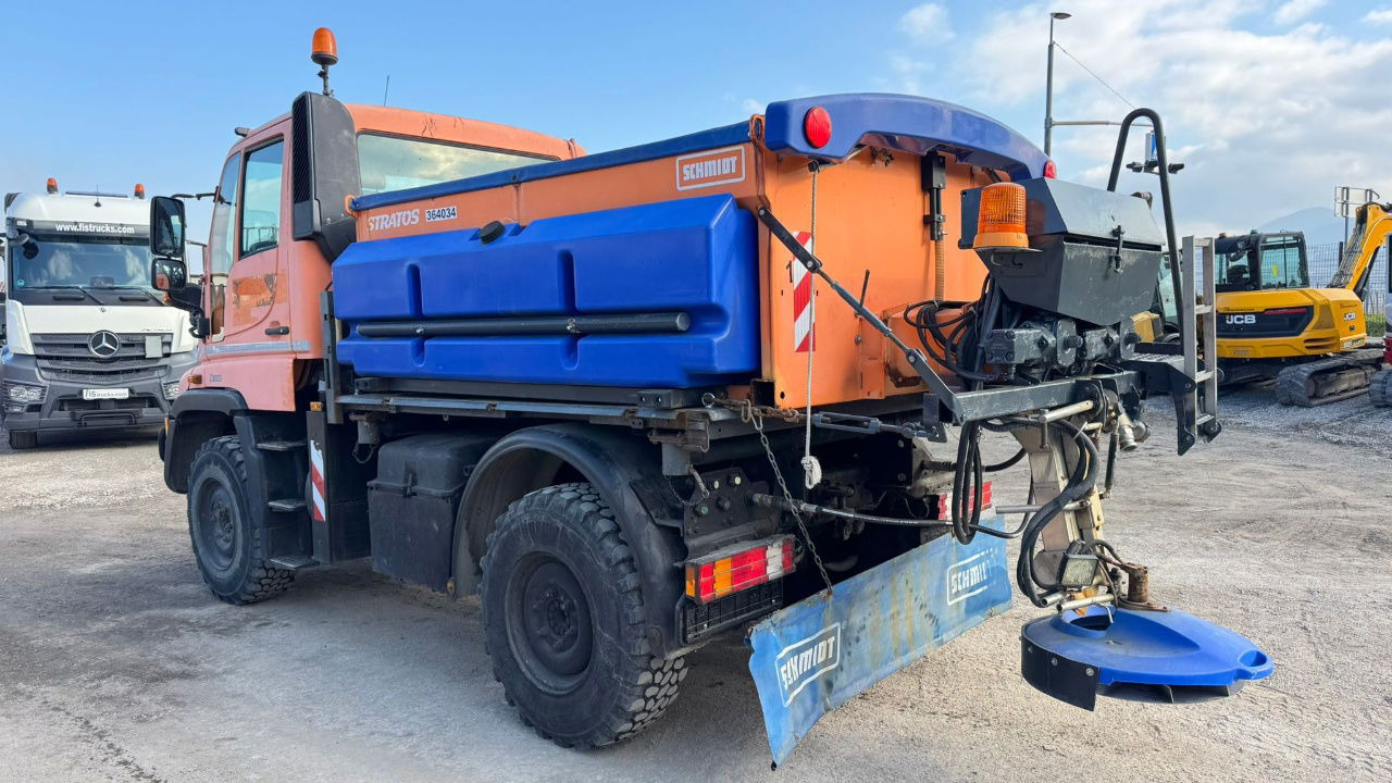 Mercedes-Benz Unimog U300 4x4 - Schmidt salt spreader 3m3 - Φορτηγό: φωτογραφία 4 Mercedes-Benz Unimog U300 4x4 - Schmidt salt spreader 3m3 - Φορτηγό: φωτογραφία 4