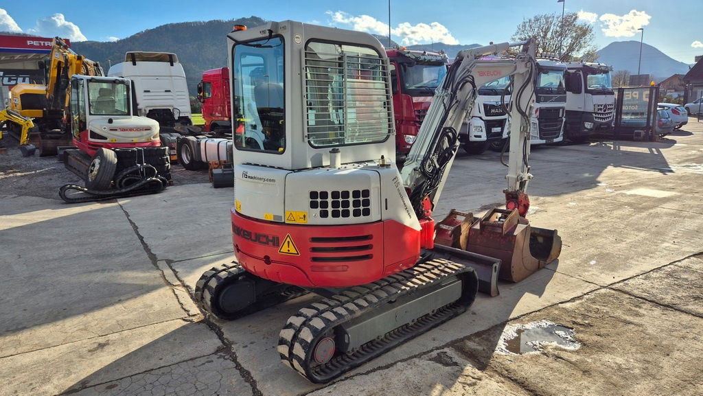 Takeuchi TB138FR - Powertilt - 3X Buckets - 2015 Year - Μίνι εκσκαφέας: φωτογραφία 3 Takeuchi TB138FR - Powertilt - 3X Buckets - 2015 Year - Μίνι εκσκαφέας: φωτογραφία 3