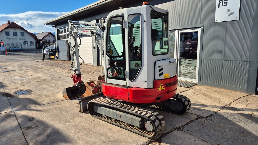 Takeuchi TB138FR - Powertilt - 3X Buckets - 2015 Year - Μίνι εκσκαφέας: φωτογραφία 4 Takeuchi TB138FR - Powertilt - 3X Buckets - 2015 Year - Μίνι εκσκαφέας: φωτογραφία 4