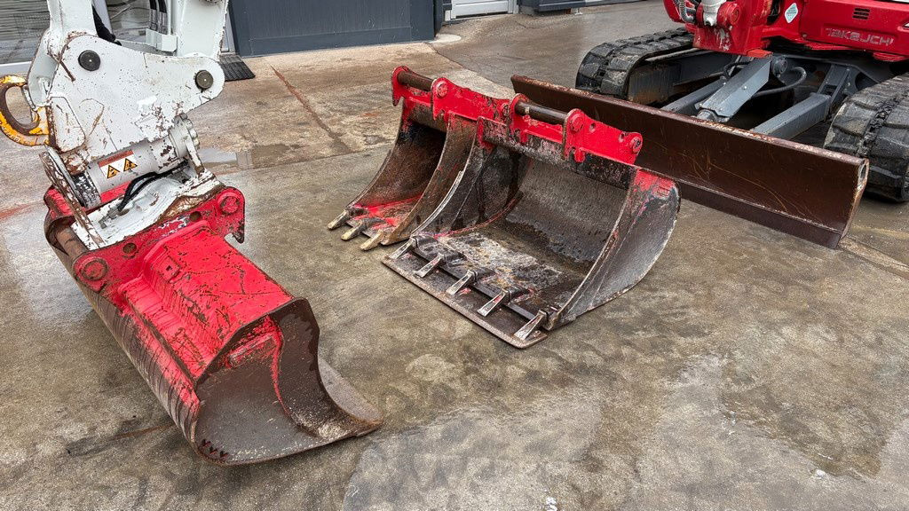 Takeuchi TB370 - Powertilt - 3X Buckets - 2021 Year - 3025 Working Hours - Μίνι εκσκαφέας: φωτογραφία 2 Takeuchi TB370 - Powertilt - 3X Buckets - 2021 Year - 3025 Working Hours - Μίνι εκσκαφέας: φωτογραφία 2