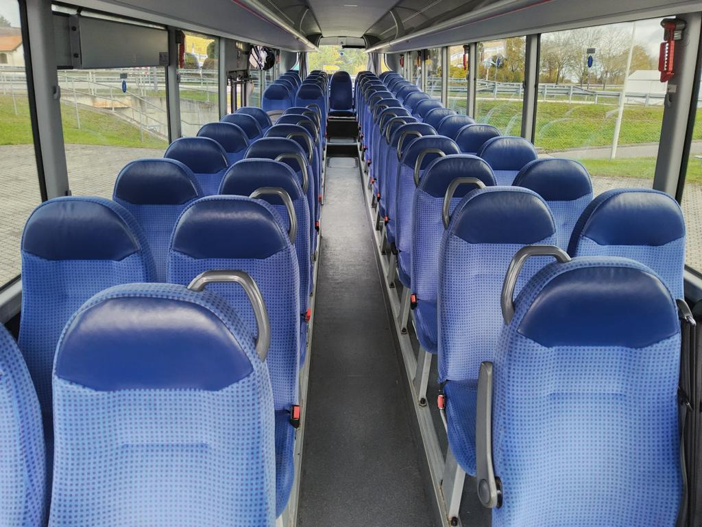 MAN Lion´s Regio R12 53+1+1 Sitze / Klima / 6 Gang - Προαστιακό λεωφορείο: φωτογραφία 5 MAN Lion´s Regio R12 53+1+1 Sitze / Klima / 6 Gang - Προαστιακό λεωφορείο: φωτογραφία 5