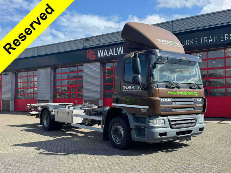 DAF CF65 220 - Φορτηγό μεταφοράς εμπορευματοκιβωτίων/ Κινητό αμάξωμα: φωτογραφία 1 DAF CF65 220 - Φορτηγό μεταφοράς εμπορευματοκιβωτίων/ Κινητό αμάξωμα: φωτογραφία 1