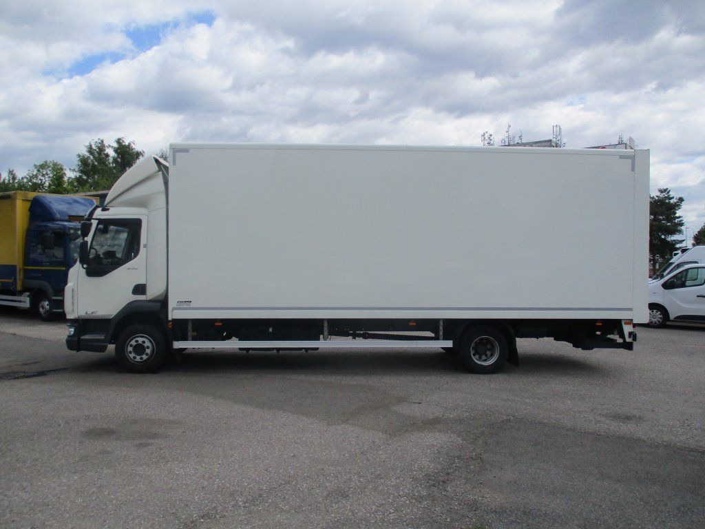DAF LF 230 Dhollandia 2T - Φορτηγό κόφα: φωτογραφία 4 DAF LF 230 Dhollandia 2T - Φορτηγό κόφα: φωτογραφία 4