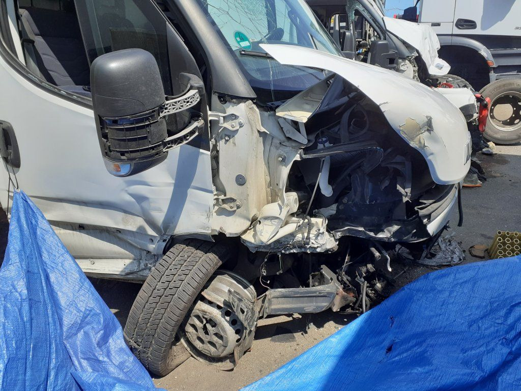 Iveco Daily 35S16 mit LBW DAMAGED - Επαγγελματικό αυτοκίνητο κόφα: φωτογραφία 3 Iveco Daily 35S16 mit LBW DAMAGED - Επαγγελματικό αυτοκίνητο κόφα: φωτογραφία 3