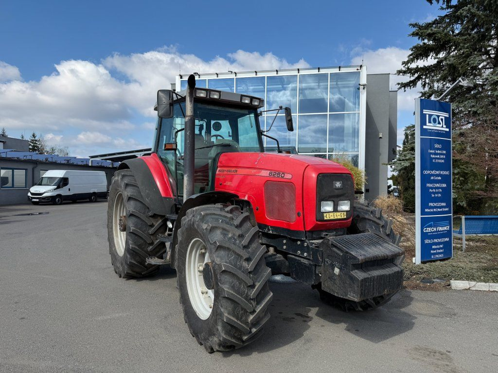 Massey Ferguson MF8260 - Τρακτέρ: φωτογραφία 2 Massey Ferguson MF8260 - Τρακτέρ: φωτογραφία 2