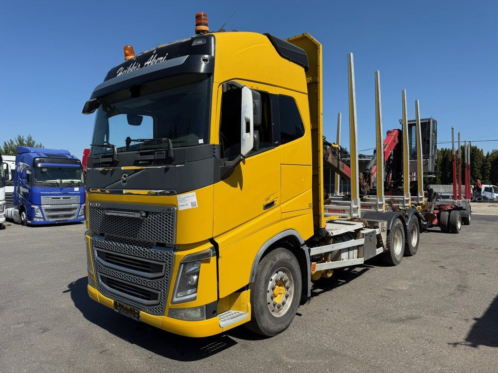 Volvo FH 16 750 6x4 + Fliegl - Φορτηγό ξυλείας, Φορτηγό με γερανό: φωτογραφία 3 Volvo FH 16 750 6x4 + Fliegl - Φορτηγό ξυλείας, Φορτηγό με γερανό: φωτογραφία 3