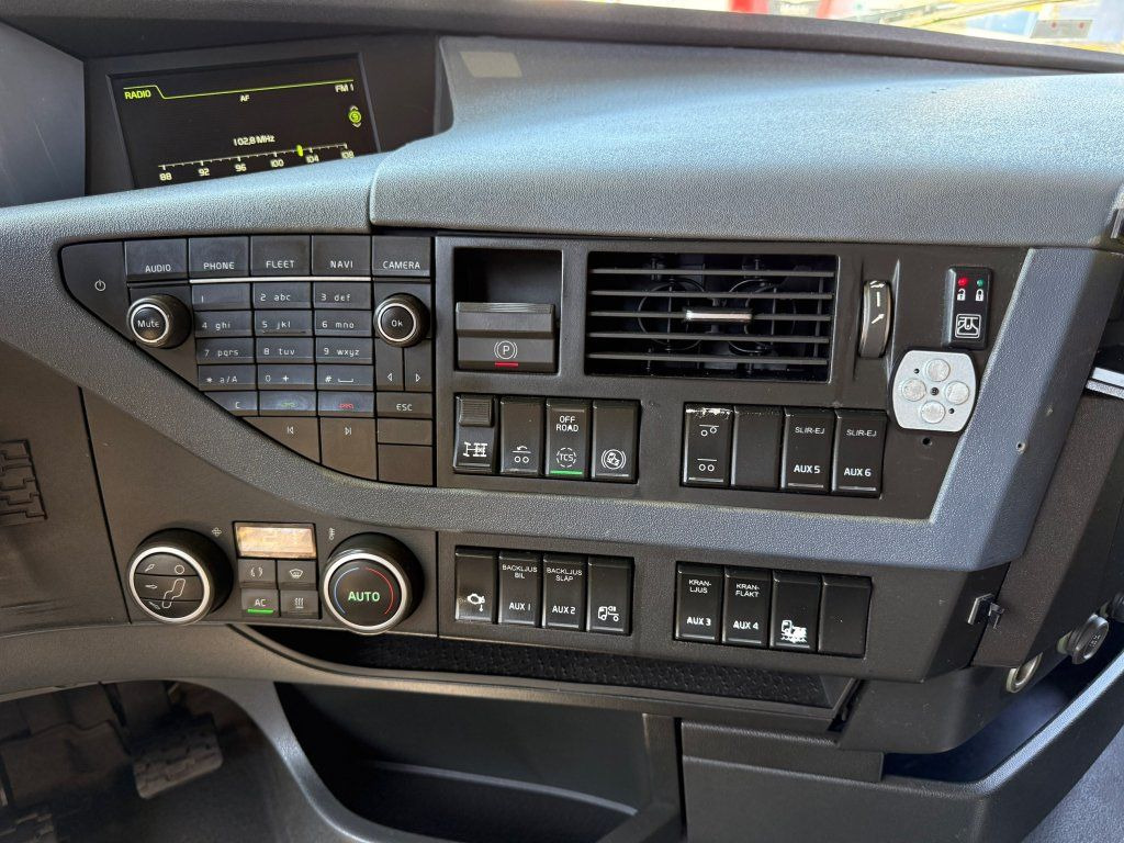 Φορτηγό ξυλείας, Φορτηγό με γερανό Volvo FH 16 750 6x4 + Fliegl: φωτογραφία 19 Φορτηγό ξυλείας, Φορτηγό με γερανό Volvo FH 16 750 6x4 + Fliegl: φωτογραφία 19