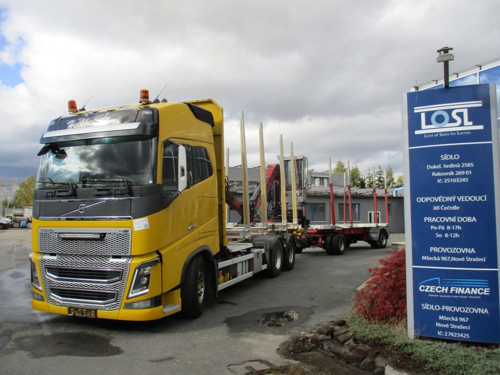 Volvo FH 16 750 6x4 + Fliegl - Φορτηγό ξυλείας, Φορτηγό με γερανό: φωτογραφία 1 Volvo FH 16 750 6x4 + Fliegl - Φορτηγό ξυλείας, Φορτηγό με γερανό: φωτογραφία 1