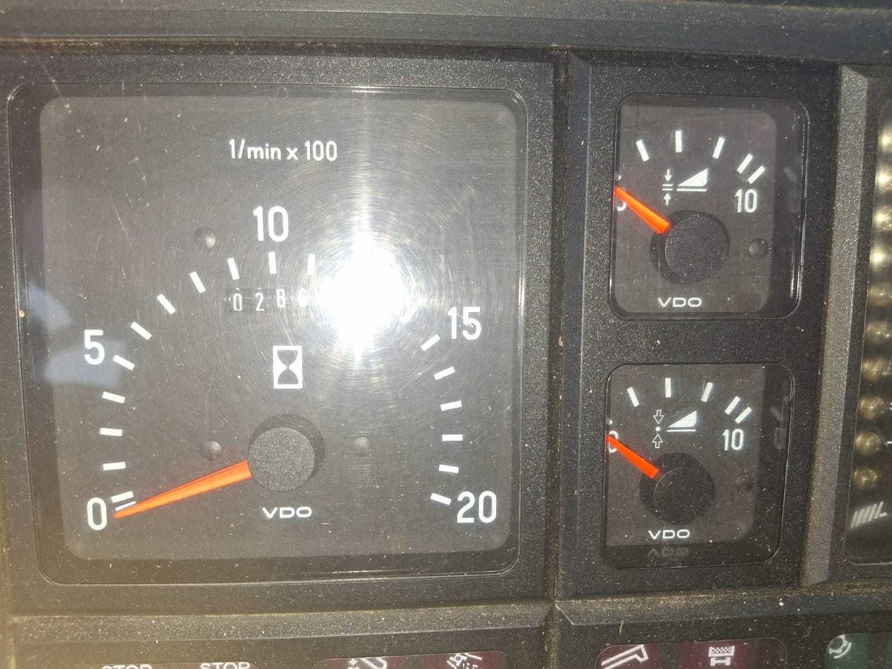 Claas dominator 118 sl Maxi - Μηχανή συγκομιδής: φωτογραφία 4 Claas dominator 118 sl Maxi - Μηχανή συγκομιδής: φωτογραφία 4