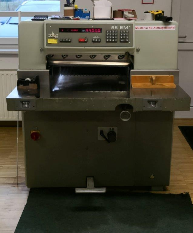 Polar 58 EM cutting machine - Μηχανή κοπής χαρτιού: φωτογραφία 1 Polar 58 EM cutting machine - Μηχανή κοπής χαρτιού: φωτογραφία 1