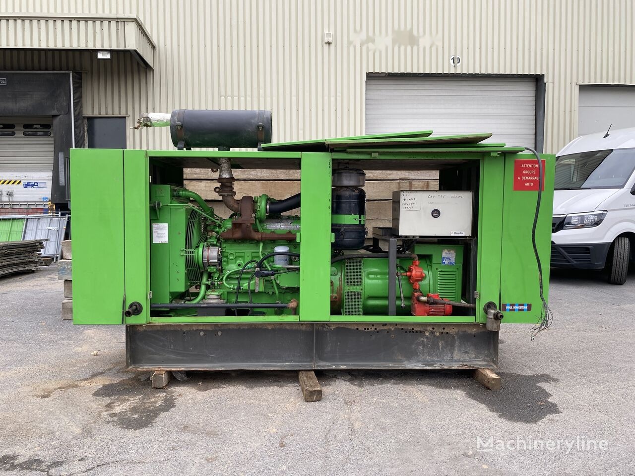 IVECO 100 kVa 8061 - Βιομηχανική γεννήτρια: φωτογραφία 1 IVECO 100 kVa 8061 - Βιομηχανική γεννήτρια: φωτογραφία 1