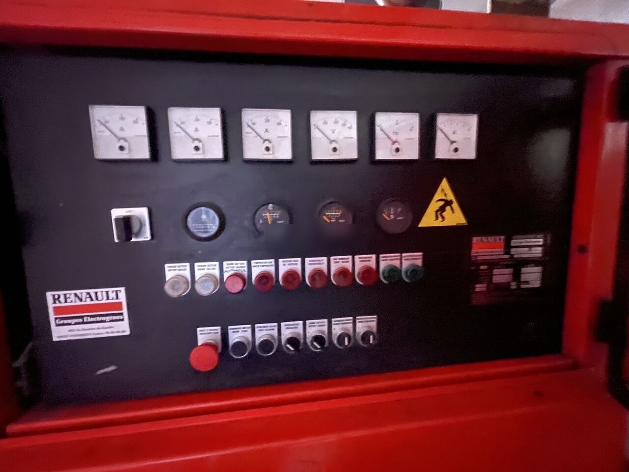 Renault 220 kVa - Βιομηχανική γεννήτρια: φωτογραφία 4 Renault 220 kVa - Βιομηχανική γεννήτρια: φωτογραφία 4