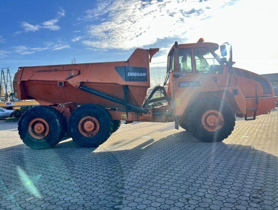 Doosan DA30 - Αρθρωτό φορτηγό: φωτογραφία 5 Doosan DA30 - Αρθρωτό φορτηγό: φωτογραφία 5