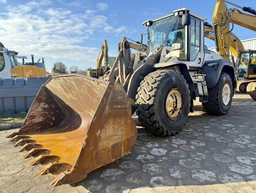 Volvo L120H - Ελαστιχοφόρος φορτωτής: φωτογραφία 1 Volvo L120H - Ελαστιχοφόρος φορτωτής: φωτογραφία 1