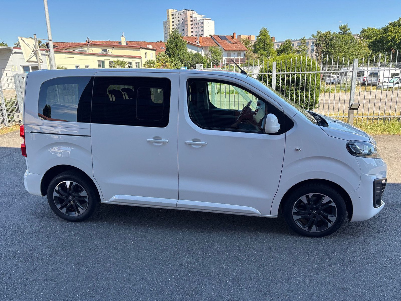 Opel Zafira Life Edition S - Επιβατικό βαν: φωτογραφία 4 Opel Zafira Life Edition S - Επιβατικό βαν: φωτογραφία 4