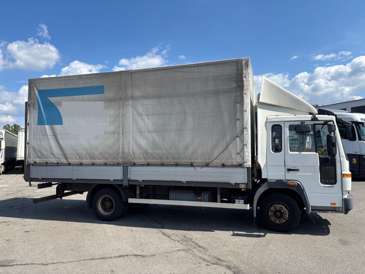 Volvo FL6 Klima/Luftfederung - Επαγγελματικό αυτοκίνητο με μουσαμά: φωτογραφία 3 Volvo FL6 Klima/Luftfederung - Επαγγελματικό αυτοκίνητο με μουσαμά: φωτογραφία 3