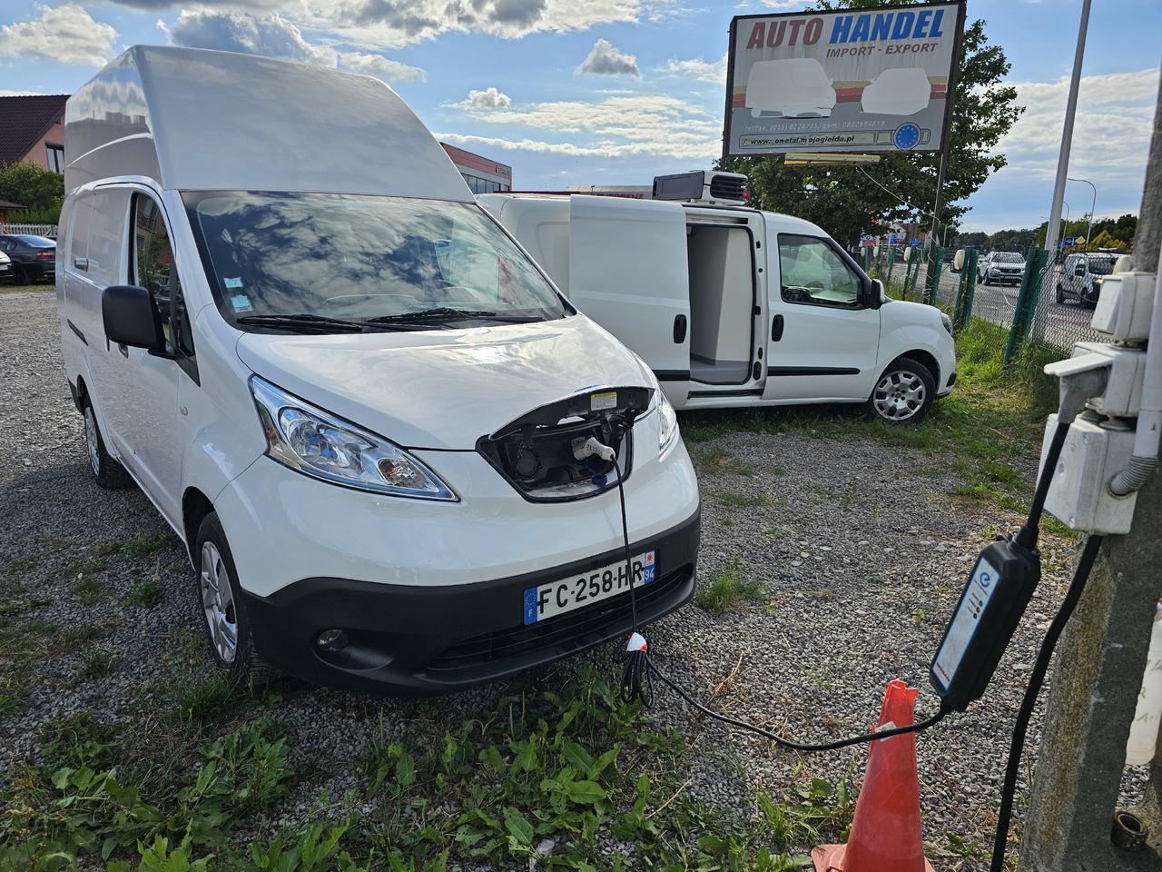 NISSAN E-NV200 ELEKTRYCZNY 40 KV 250 km KLIMA KAMERA - Μικρό βαν, Ηλεκτρικό van: φωτογραφία 4 NISSAN E-NV200 ELEKTRYCZNY 40 KV 250 km KLIMA KAMERA - Μικρό βαν, Ηλεκτρικό van: φωτογραφία 4