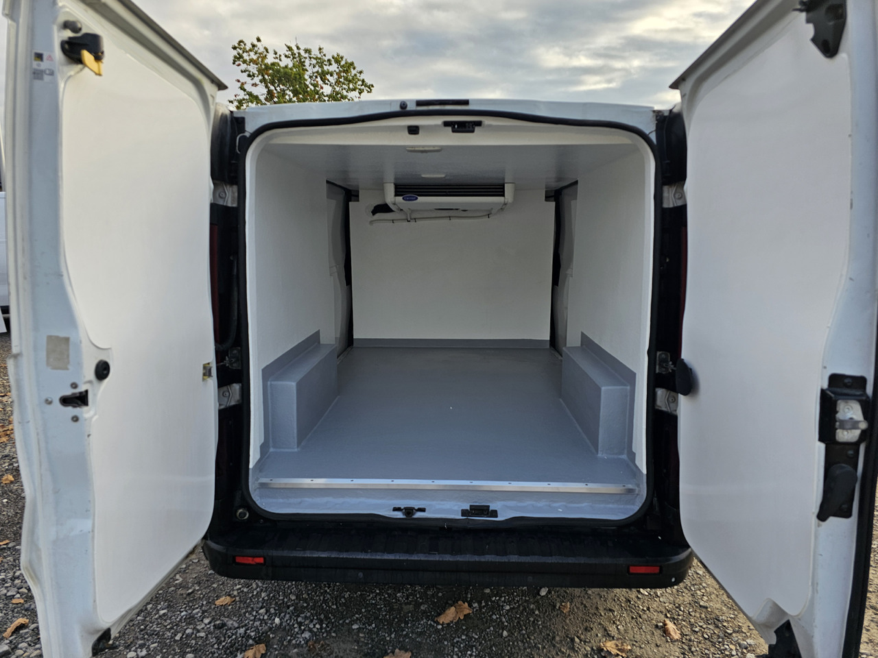 RENAULT TRAFIC MAXI LONG CHLODNIA MROZNIA CARRIER+230V KLIMA NAVI KAMERA EURO6 - Επαγγελματικό αυτοκίνητο ψυγείο: φωτογραφία 2 RENAULT TRAFIC MAXI LONG CHLODNIA MROZNIA CARRIER+230V KLIMA NAVI KAMERA EURO6 - Επαγγελματικό αυτοκίνητο ψυγείο: φωτογραφία 2