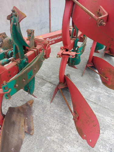 Kverneland ES 100-200-28 - Άροτρο: φωτογραφία 3 Kverneland ES 100-200-28 - Άροτρο: φωτογραφία 3