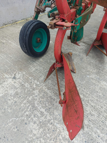 Kverneland ES 100-200-28 - Άροτρο: φωτογραφία 2 Kverneland ES 100-200-28 - Άροτρο: φωτογραφία 2