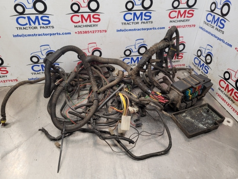 Case Jx80 Upgrade Tier 2 Cab Wiring Loom Cab Wiring Loom, Fuse Box - Καλώδιο/ Σύρματα: φωτογραφία 2 Case Jx80 Upgrade Tier 2 Cab Wiring Loom Cab Wiring Loom, Fuse Box - Καλώδιο/ Σύρματα: φωτογραφία 2