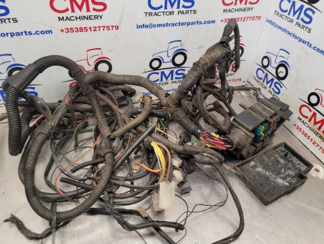 Case Jx80 Upgrade Tier 2 Cab Wiring Loom Cab Wiring Loom, Fuse Box - Καλώδιο/ Σύρματα: φωτογραφία 4 Case Jx80 Upgrade Tier 2 Cab Wiring Loom Cab Wiring Loom, Fuse Box - Καλώδιο/ Σύρματα: φωτογραφία 4