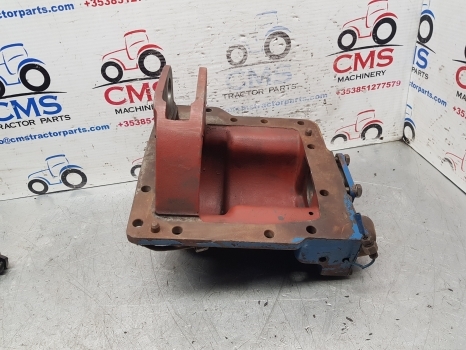Ford 10 Series 7810 Carraro Fwd Dropbox Housing Car122553, 18841, 43/44, 122584 - Μετάδοσης κίνησης για Τρακτέρ: φωτογραφία 5 Ford 10 Series 7810 Carraro Fwd Dropbox Housing Car122553, 18841, 43/44, 122584 - Μετάδοσης κίνησης για Τρακτέρ: φωτογραφία 5