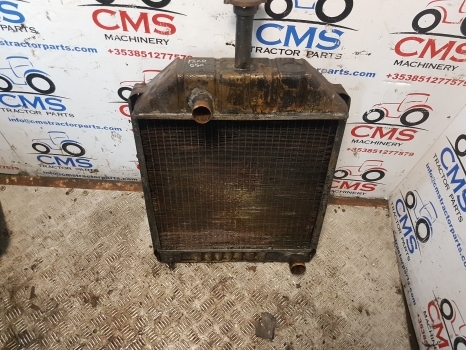 Ford 550, 655, 655a, 555a Radiator E0nn8005ea15l, 83925456 - Ψυγείο αυτοκίνητο για Φορτωτής εκσκαφέας: φωτογραφία 1 Ford 550, 655, 655a, 555a Radiator E0nn8005ea15l, 83925456 - Ψυγείο αυτοκίνητο για Φορτωτής εκσκαφέας: φωτογραφία 1