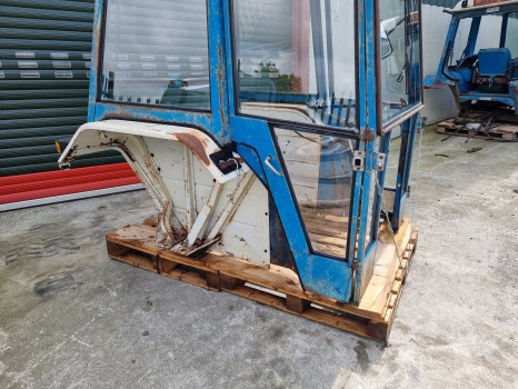 Ford 5600, 6600, 7600, 5000, 6000 Complete Cab, Fritzmeier Cab, Cab No58 - Καμπίνα: φωτογραφία 4 Ford 5600, 6600, 7600, 5000, 6000 Complete Cab, Fritzmeier Cab, Cab No58 - Καμπίνα: φωτογραφία 4