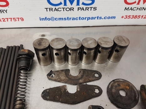 John Deere 2030, 2130, 1030, 1630 Engine Valve Tappet, Pin, Bolts T20073, T20310 - Κινητήρας και ανταλλακτικά για Τρακτέρ: φωτογραφία 3 John Deere 2030, 2130, 1030, 1630 Engine Valve Tappet, Pin, Bolts T20073, T20310 - Κινητήρας και ανταλλακτικά για Τρακτέρ: φωτογραφία 3