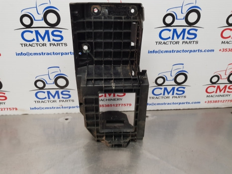 John Deere 6r 185, 6r, 6m Series, Reservoir Holder L220904 - Υαλοκαθαριστήρας: φωτογραφία 2 John Deere 6r 185, 6r, 6m Series, Reservoir Holder L220904 - Υαλοκαθαριστήρας: φωτογραφία 2