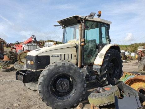 Lamborghini Premium 950 Engine, Cab, Transmission, Rear, Front Axle Parts Nut - Καμπίνα: φωτογραφία 3 Lamborghini Premium 950 Engine, Cab, Transmission, Rear, Front Axle Parts Nut - Καμπίνα: φωτογραφία 3