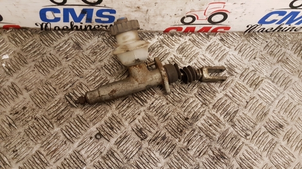 Landini Mythos Tdi 115 Clutch Master Cylinder 3558552m91 - Κύλινδρος συμπλέκτη για Τρακτέρ: φωτογραφία 2 Landini Mythos Tdi 115 Clutch Master Cylinder 3558552m91 - Κύλινδρος συμπλέκτη για Τρακτέρ: φωτογραφία 2