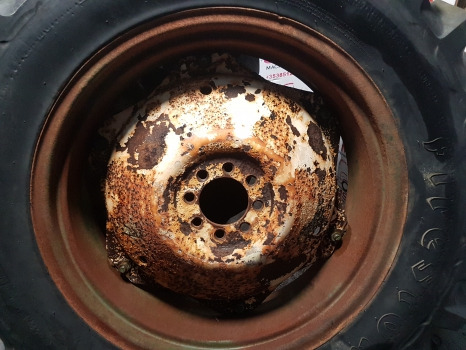 Massey Ferguson 135, 35 David Brown, Ford 2000, 3000 Wheel Pair 12.4-23 - Πλήρης τροχός για Γεωργικά μηχανήματα: φωτογραφία 3 Massey Ferguson 135, 35 David Brown, Ford 2000, 3000 Wheel Pair 12.4-23 - Πλήρης τροχός για Γεωργικά μηχανήματα: φωτογραφία 3
