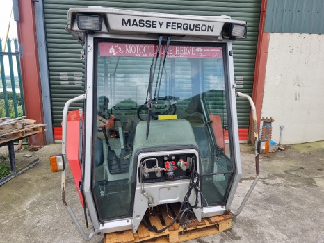 Massey Ferguson 3000 Series, 3050, 3070, 3080, 3090 Cab Complete Sold, Sold - Καμπίνα: φωτογραφία 3 Massey Ferguson 3000 Series, 3050, 3070, 3080, 3090 Cab Complete Sold, Sold - Καμπίνα: φωτογραφία 3