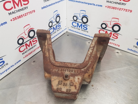 Massey Ferguson 3080, 3070, 3090, 3610 Front Axle Support 3384099m94, 3384100m2 - Εμπρός άξονας: φωτογραφία 4 Massey Ferguson 3080, 3070, 3090, 3610 Front Axle Support 3384099m94, 3384100m2 - Εμπρός άξονας: φωτογραφία 4