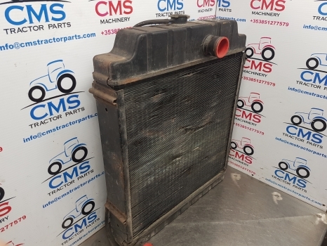 Massey Ferguson 365, 375, 385, 390, 398 Radiator 1695721m2 - Ψυγείο αυτοκίνητο για Τρακτέρ: φωτογραφία 2 Massey Ferguson 365, 375, 385, 390, 398 Radiator 1695721m2 - Ψυγείο αυτοκίνητο για Τρακτέρ: φωτογραφία 2
